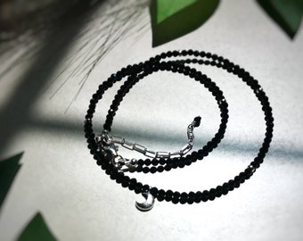 Collier de superposition de lune en argent noir / Spinel de haute qualité à micro facettes / Choker de pierres précieuses / Pierres noires étincelantes / Accents d’argent