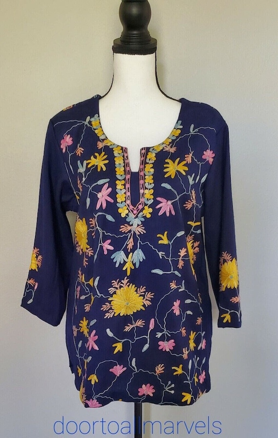 Vintage 1960s Tunic Top Wool Embroidered Flower Po