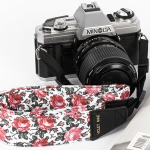 Floral Camera Strap for DSLR and Mirrorless Cameras, Padded Photographer Gift