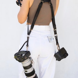 The Leila Dual Camera Harness, Black and Gold Stylish Camera Harness, Vegan Leather zdjęcie 6