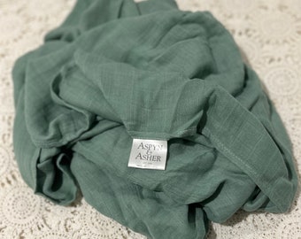 NWT Wrap bamboo cotton muslin swaddle - olive green