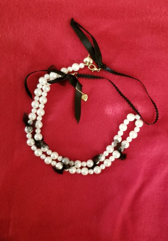 Rare Betsy Johnson Vintage Faux Pearl Necklace