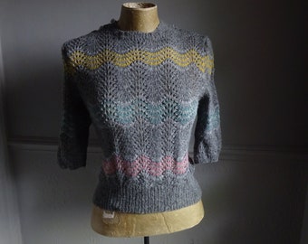 1940s HANDKNITTED WAVE SWEATER-40s Knitted Pattern Jumper.