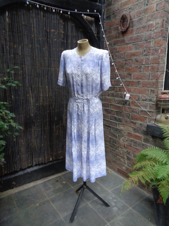 1940s FLORAL COTTON DRESS-40s Lilac and White Day