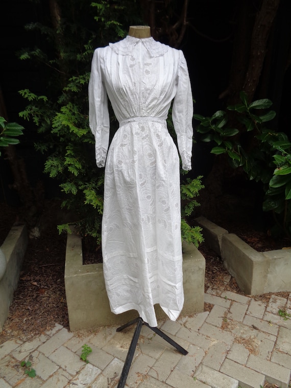 Exquisite Victorian Cotton Dress-Embroidered Cotto