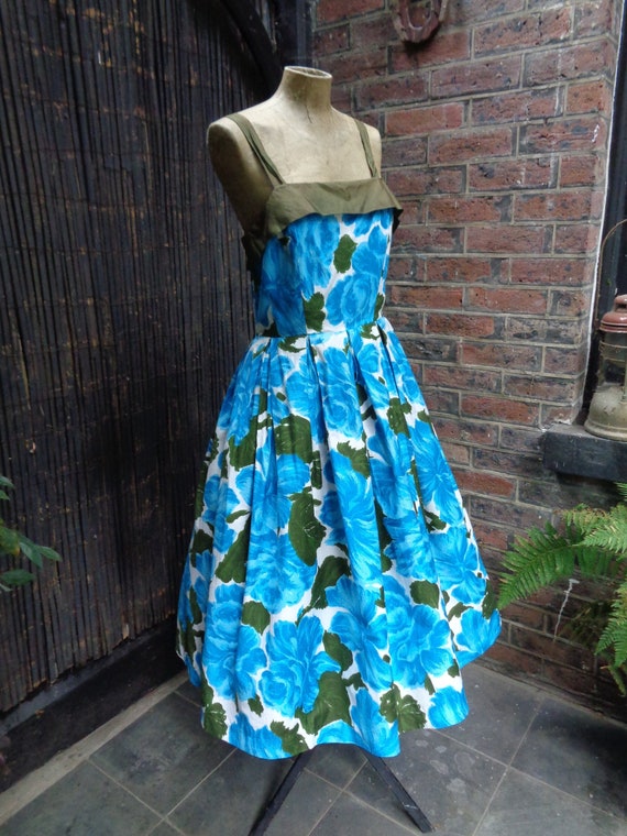 1950s SUN DRESS-50s Floral Sun Dress-50s Large Flo