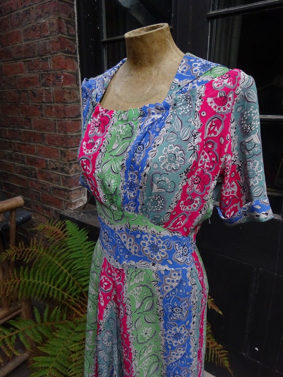 STUNNING 1940s CREPE DRESS-40s Floral Bias Cut Dre