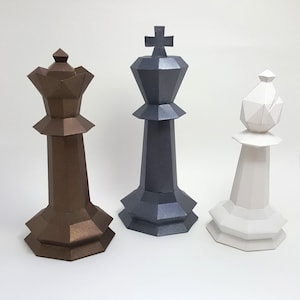 Pezzi degli scacchi giganti di Papercraft Fai da te Vescovo Regina Re Decorazione 3d origami scultura a basso poli decorazione a scacchi