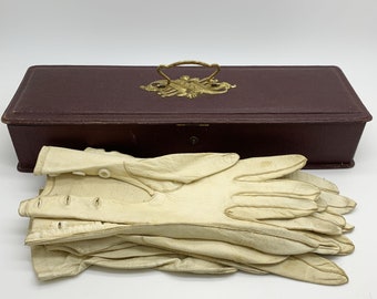 Vintage-Handschuhbox mit 3 Paar Handschuhen aus Chamois- oder Ziegenleder,