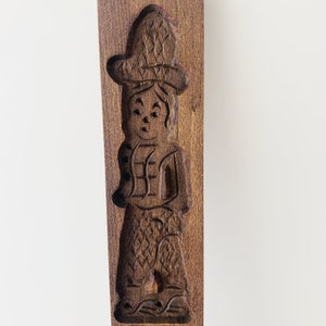 Stampo per pan di zenzero olandese vintage in legno di quercia, stampo per biscotti speziati, arte popolare olandese intagliata a mano, anni &#39;50