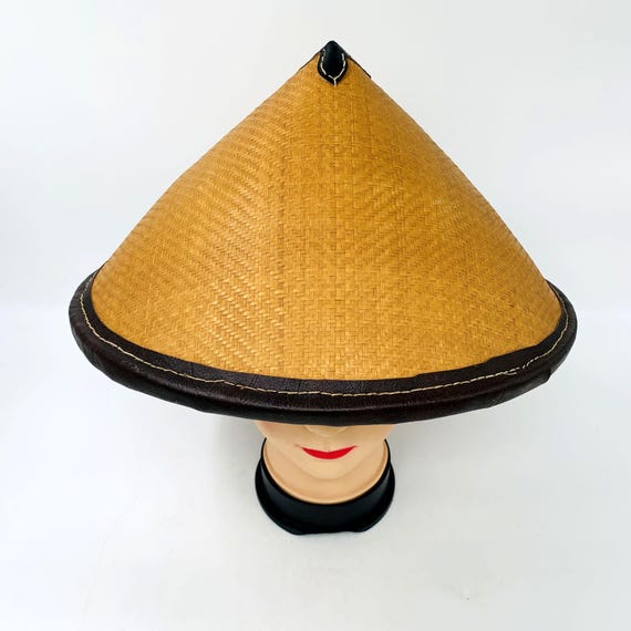 Vintage Asian Straw Hat, Beach Sun Hat, Asian Sun Hat With  display picture 1