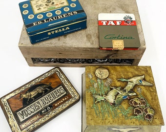 Please Choose from 4 collectible Vintage Tins, 3 Tobacciana Tins and 1 Cookie Tin, Ed. Laurens, TAF-Cortina, Vossen Breuers, Le Paon,