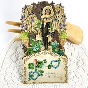 Cartão de comunhão desdobrável antigo para um menino do início de 1900, decorado com várias flores, Igreja Católica de Primeira Comunhão,