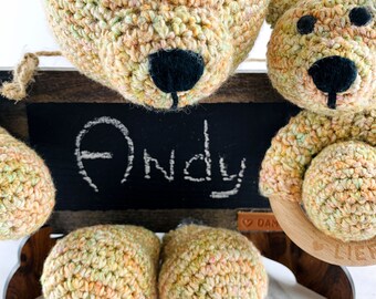 Decorative Nameplate carried by a crocheted Teddy Bear and Rattle with Bear's head, new crocheted crafts, Baby Shower Party, DAMI Teddy Bear