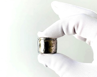 Vintage Silver Pill Box with a French 5 Frank Coin, depicting a Women seeder on the lid, Collectable Silver Pill Box,