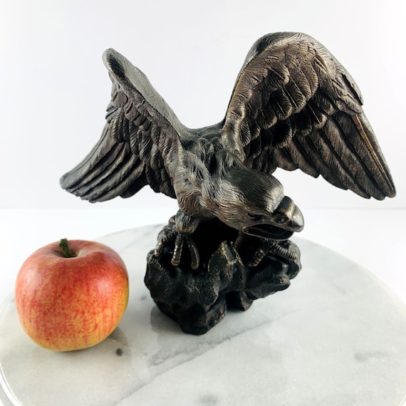 ブロンズイーグル 鷲の彫刻