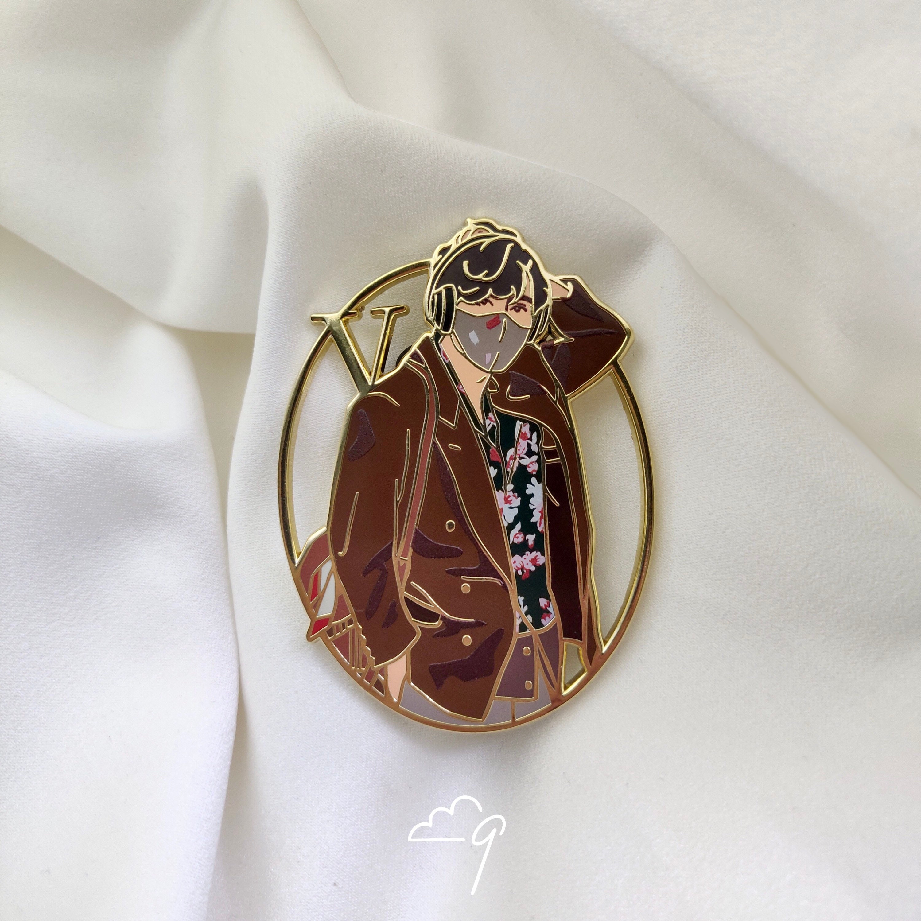 [新品未開封]BTS V Boston bag/brooch set faces Factory Sealed]BTS V ARTIST MADE COLLECTION MUTE BOSTON BAG + DHL