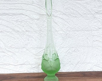 Jarrón oscilante MCM vikingo vintage de vidrio con hojas verdes, 37,5 cm de alto, años 70