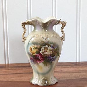 Vintage Keramik Englisch Vase, Beige und Grau Blumenmuster mit Griffen, ca. 8,25