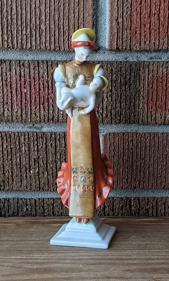 Herend Hungary Fine Porcelain Matyo Madonna and Child Figurine