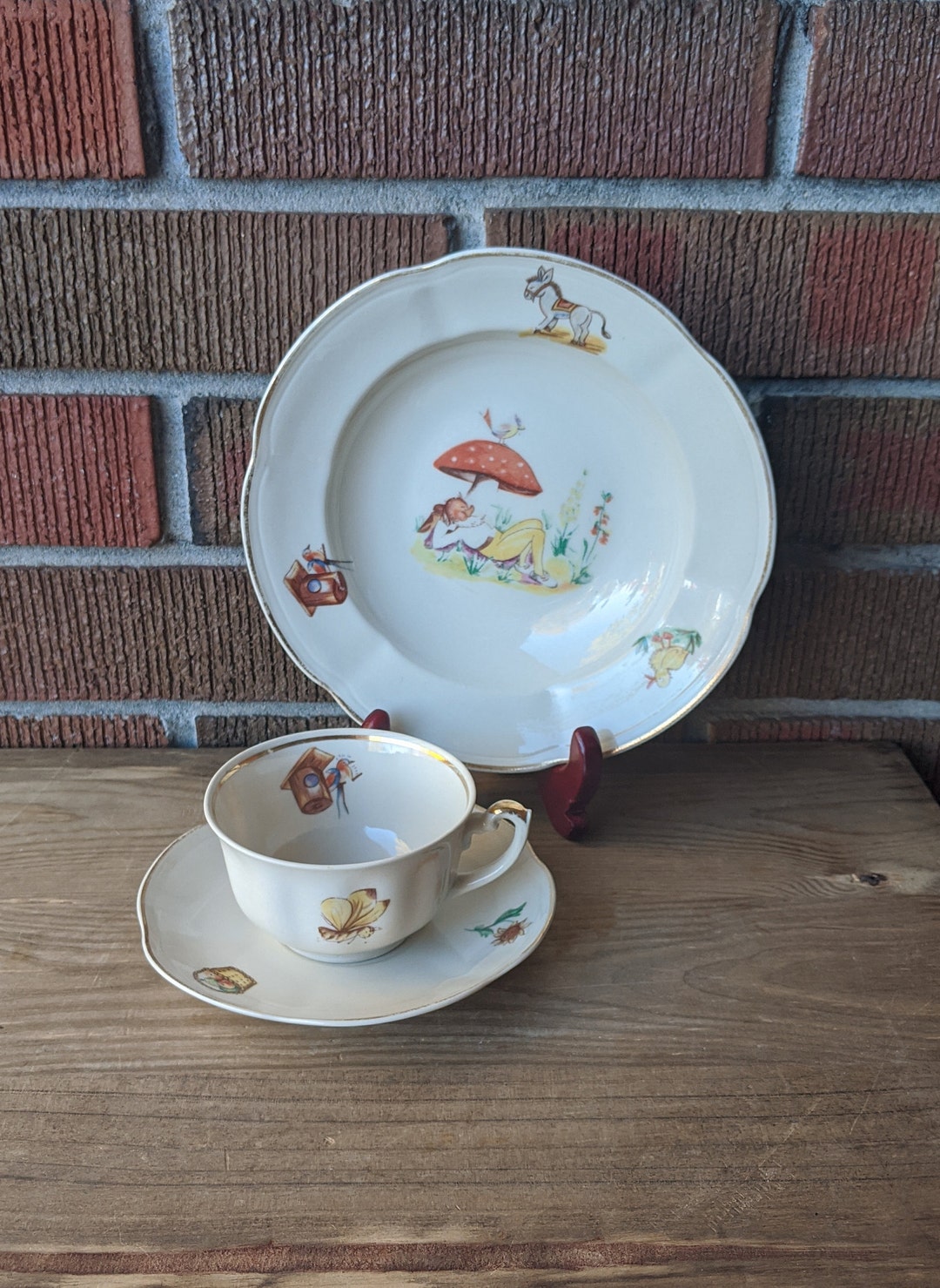 Mid Century Chodziez Poland Child's Ceramic Place Setting Bowl With Cup