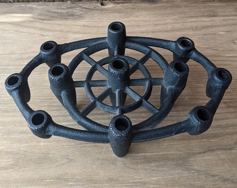 Vintage, Dansk de mediados de siglo, soporte de vela cónico de hierro fundido, diseños daneses de mediados de siglo, decoración moderna de mediados de siglo, hecho en Japón, estilo de bala