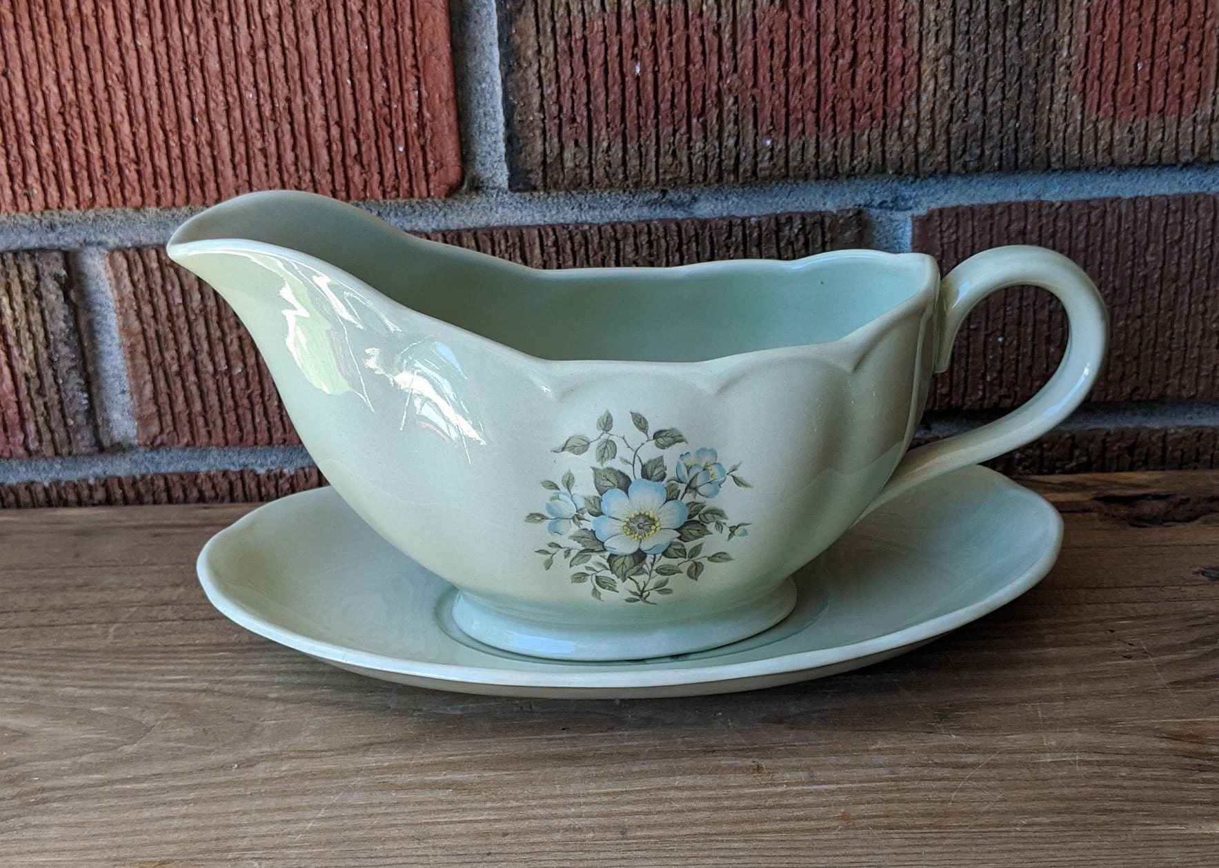 1950s Made in England Mid Century Plates Petalware Grindley England Peach Petal with Floral Border and Gilding Set of 5 Side Plates