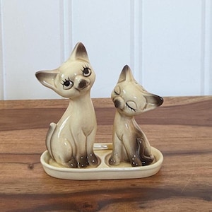 Mid Century Vintage Ceramic Siamese Cat and Kitten Cruet Set, Salt and Pepper Shakers, 1960s