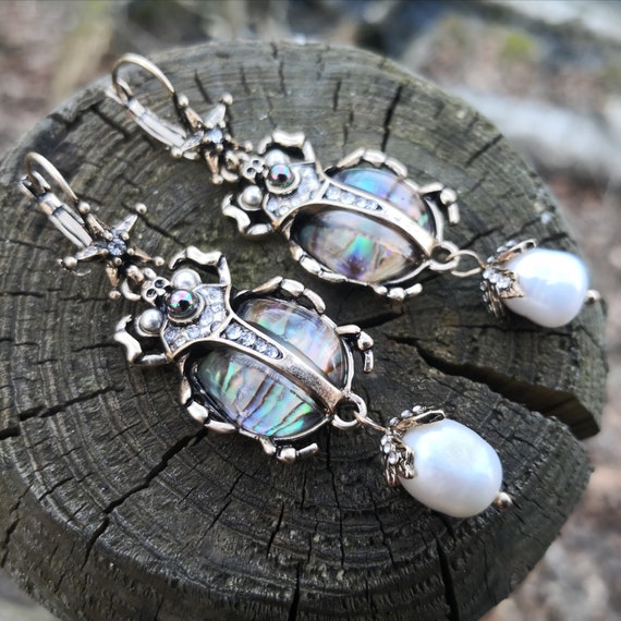 B catcher deals pearl earrings
