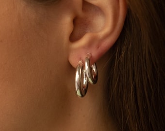 Grandes boucles d'oreilles Chunky Hoop, cerceaux larges argentés, boucles d'oreilles simples femmes, bijoux minimalistes, boucles d'oreilles en argent sterling, cadeau pour elle