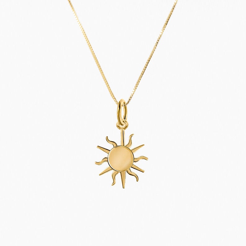 Collar de sol de oro, collar colgante chapado en oro de 24 k, joyería en capas, collar de sol de oro, regalo para ella imagen 5