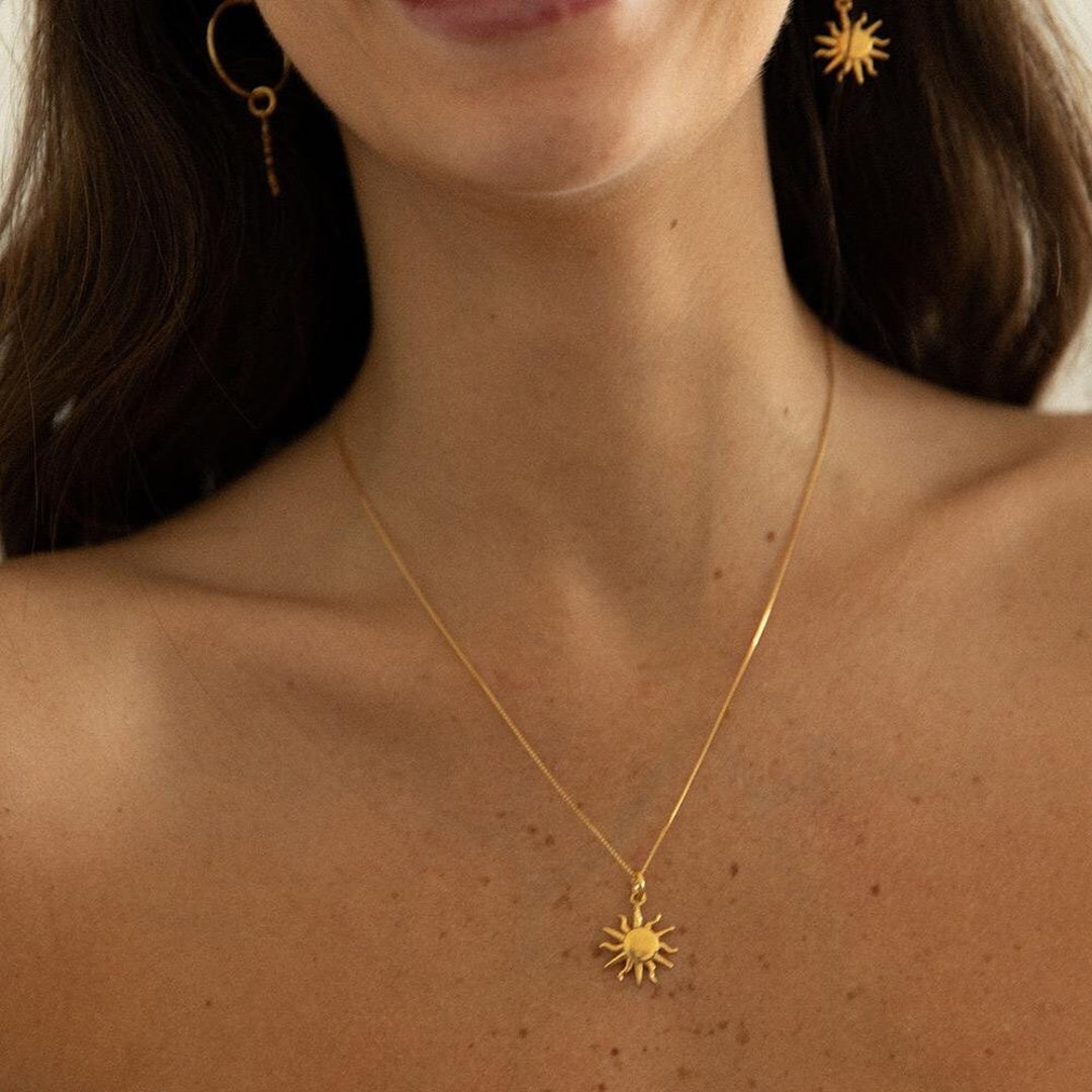 Women's Gold Iridescent Sun Pendant Layered Necklace