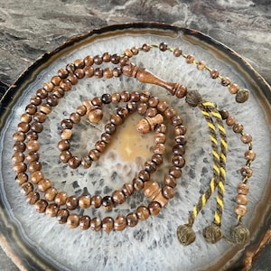REAL Oud Tree Islamic Prayer 100 Beads, Dhikr 100, Misbaha, Muslim Rosary 100, Tasbih 100, Sibha 100, Tasbeeh 100, Eid Gift, Wooden Tasbih