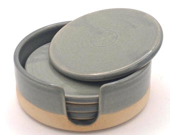 Ręcznie robiony zestaw ceramicznych podstawek z uchwytem: kamionka szkliwiona Earth & Ocean