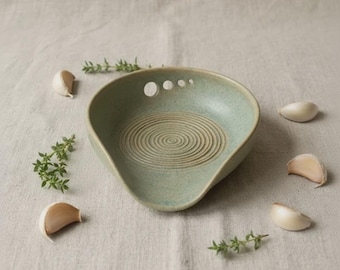 Handmade Ceramic Spoon Rest: Garlic Grater & Herb Stripper - Earth to Ocean Glaze