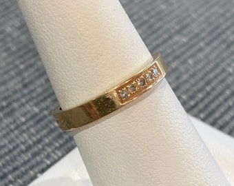 14K Solid Yellow Gold 5-Diamond 3mm Wide Band Ring Size 6.25 Vintage Estate