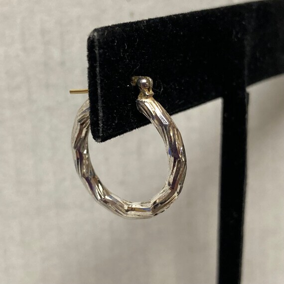 Vintage 14K White Gold Diamond Cut Hoop Earring (… - image 3
