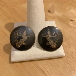 SIAM Nielloware Female Dancers 23mm Large Button Round Screw-Back Earrings 9.1g Vintage