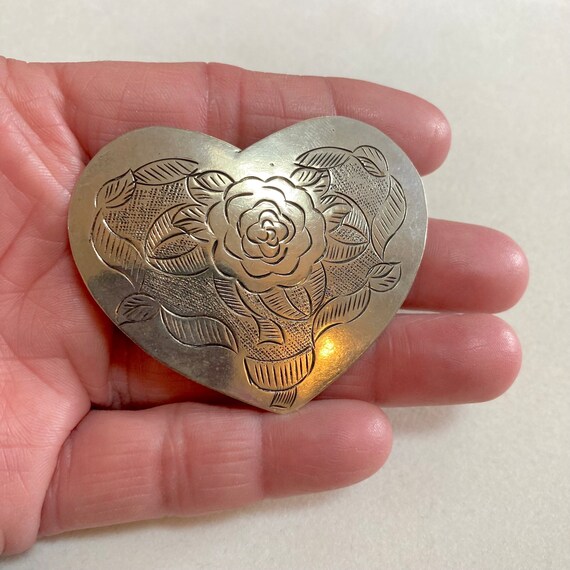 Spilla A Forma Di Cuore Con Nastro Da Sarta – Vintage Argento, Ispirazione Cucito Artigianale