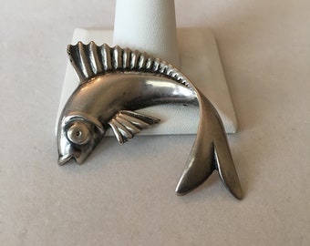 Fish Large Life-Like Sterling Silver Pin Brooch Vintage Nice Details