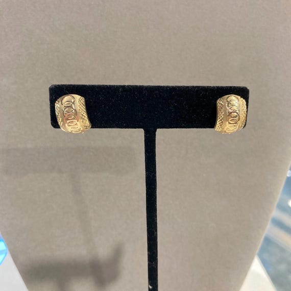 14K Solid Yellow Gold Etched Interlocking Circles… - image 9