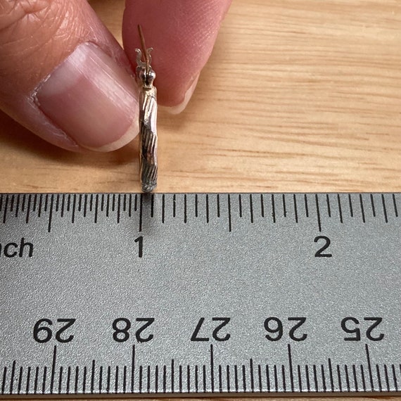 Vintage 14K White Gold Diamond Cut Hoop Earring (… - image 8