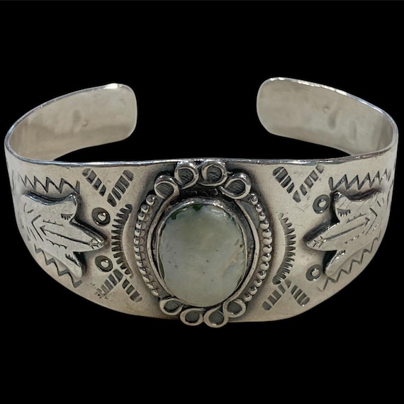 Vintage Navajo Sterling Silver Cuff Bracelet, Mother of Pearl