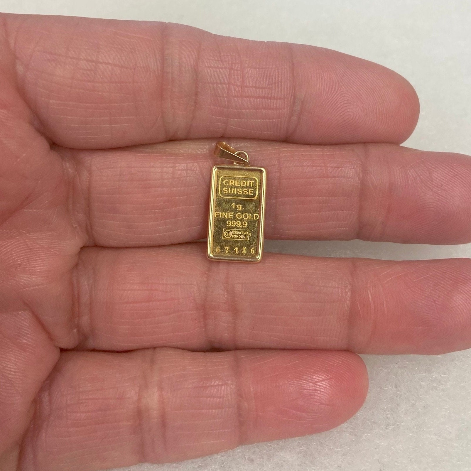 Credit Suisse 1 Gram 999.9 24K Gold Bullion Bar Encased in 14K Yellow Gold Pendant Bezel Vintage Estate