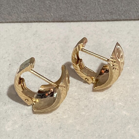14K Solid Yellow Gold Etched Interlocking Circles… - image 7