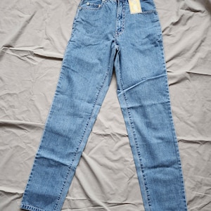 Jeans sueltos cerrados con corte cónico - 25