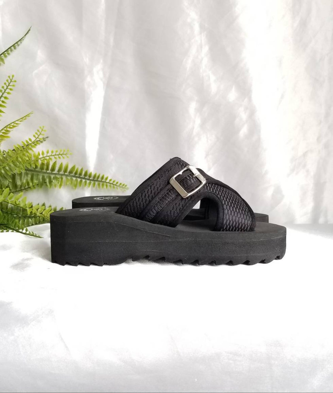 maseur sandals size 7