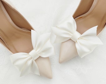 Satin cream bows shoe clips  ,shoes decorations,wedding shoe clips,clips for the bride,satin bows,wedding party,clips for wedding sandals