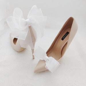 Ivory cream white chiffon bows,clips for wedding shoes,shoes decorations,wedding shoe clips,clips for bride,white wedding shoes,shoe clips