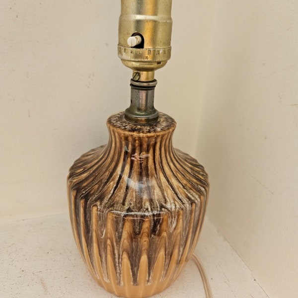 Gorgeous vintage drip pottery brown and yellow table lamp